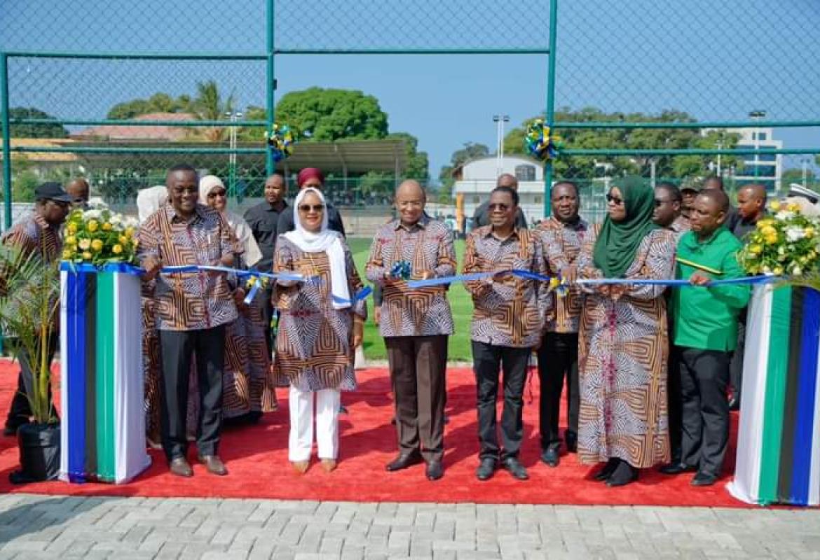 Dkt. Mwinyi akifungua rasmi Viwanja vya Matumbaku Sports Complex