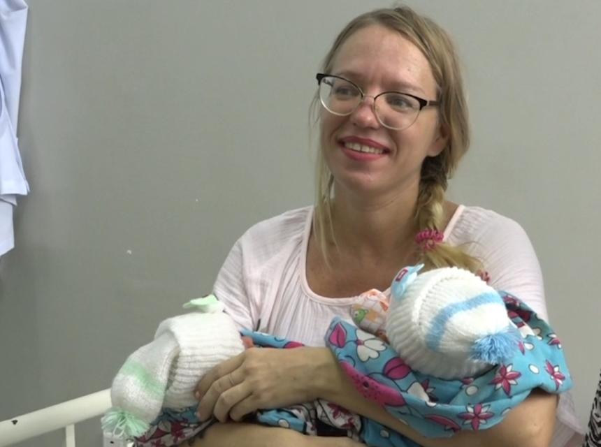 RAIA WA KIGENI AJIFUNGUA KITOGANI